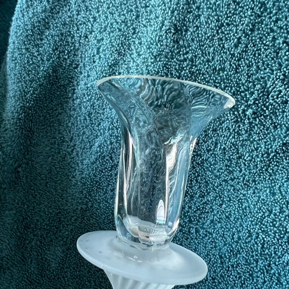 VINTAGE SET OF 2 FROSTED GLASS AND REGULAR GLASS TAPER CANDLE HOLDERS - Picture 5 of 8